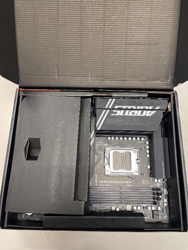 Photo 1 of GIGABYTE X870 AORUS Elite WIFI7 AMD AM5 LGA 1718 Motherboard, ATX, DDR5, 4X M.2, PCIe 5.0, USB4, WIFI7, 2.5GbE LAN, EZ-Latch, 5-Year Warranty