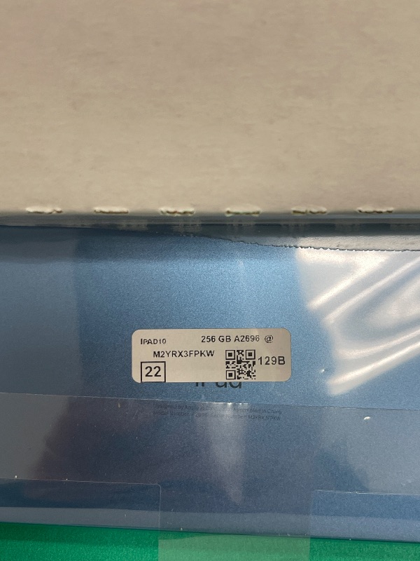 Photo 1 of 2022 Apple iPad (10.9-inch, Wi-Fi, 256GB) - Blue (Renewed Premium)