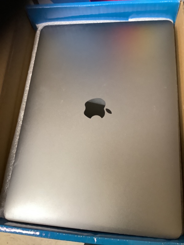 Photo 1 of **CRACKED SCREEN** Late 2020 Apple MacBook Air with Apple M1 Chip (13.3 inch, 8GB RAM, 128GB SSD) Space Gray (Renewed) **SCREEN IS CRACKED!!!!****