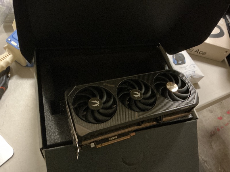 Photo 1 of ZOTAC Gaming GeForce RTX 5090 Solid OC NVIDIA 32 GB GDDR7, W129126720 (OC NVIDIA 32 GB GDDR7)
