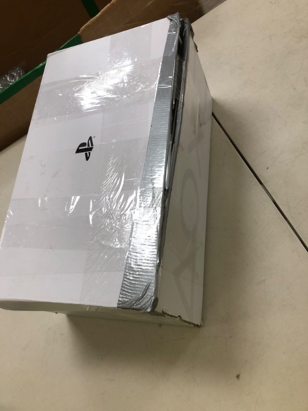 Photo 1 of PlayStation VR2 Horizon Call of The Mountain™ Bundle (PSVR2)