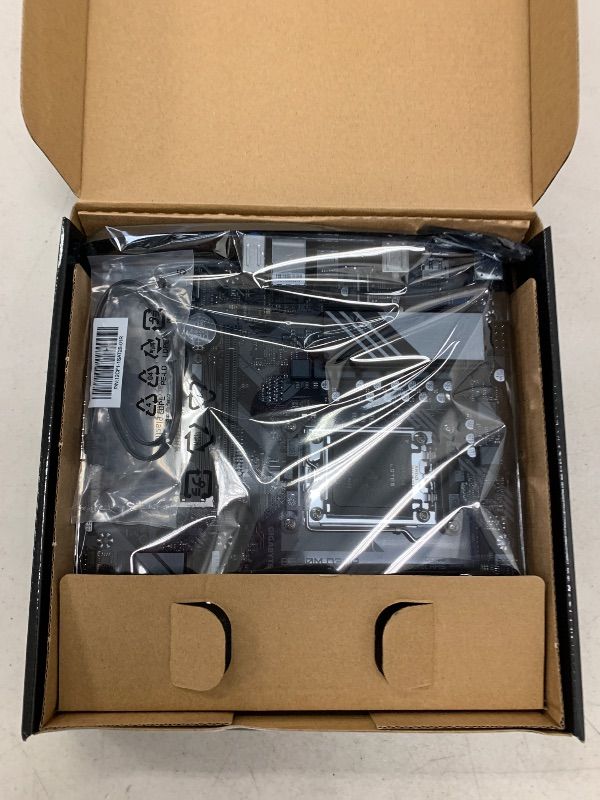Photo 1 of GIGABYTE B650M D3HP (AM5/ LGA 1718/ AMD/ B650/ Micro ATX/ 5-Year Warranty/ DDR5/ 2X PCIe 4.0 M.2/ PCIe 4.0/ USB 3.2 Gen2 Type-C/ 2.5GbE LAN/Motherboard)