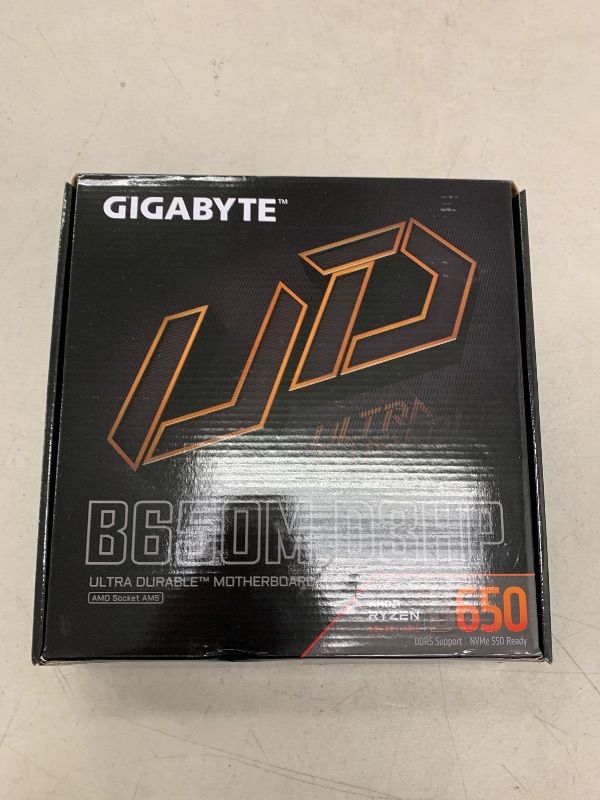 Photo 1 of GIGABYTE B650M D3HP (AM5/ LGA 1718/ AMD/ B650/ Micro ATX/ 5-Year Warranty/ DDR5/ 2X PCIe 4.0 M.2/ PCIe 4.0/ USB 3.2 Gen2 Type-C/ 2.5GbE LAN/Motherboard)