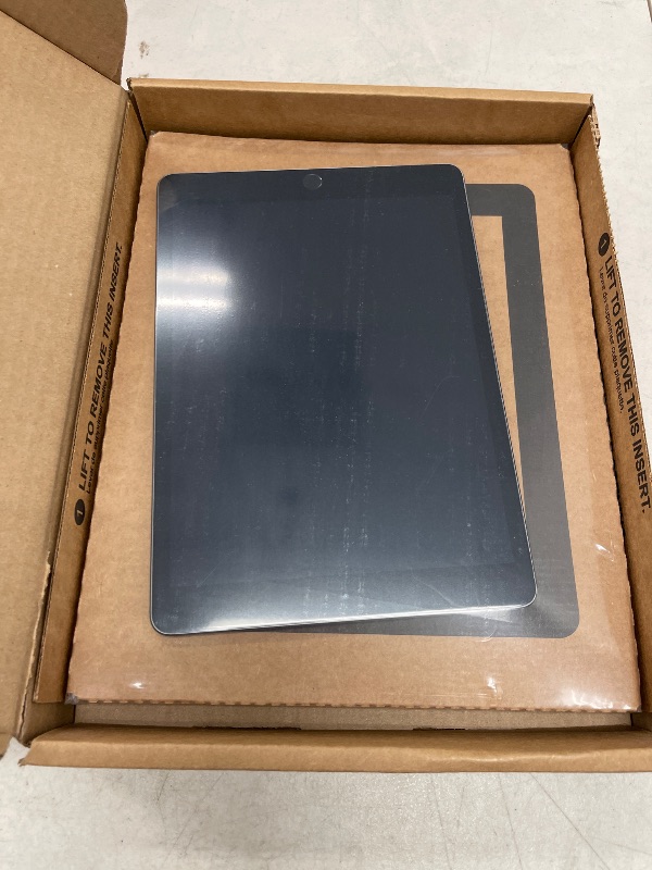 Photo 1 of Apple iPad 2020 (10.2-inch, Wi-Fi, 32GB) - Space Gray (Renewed)
