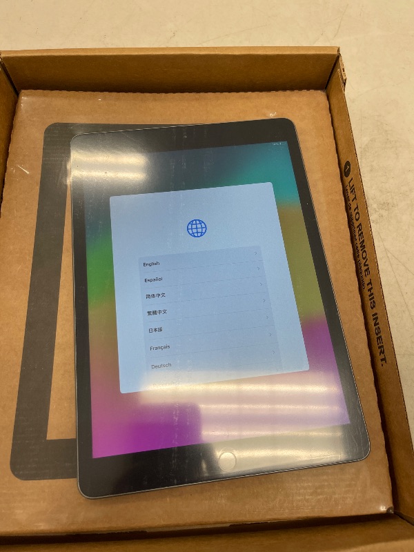 Photo 1 of Apple iPad 2020 (10.2-inch, Wi-Fi, 32GB) - Space Gray (Renewed)