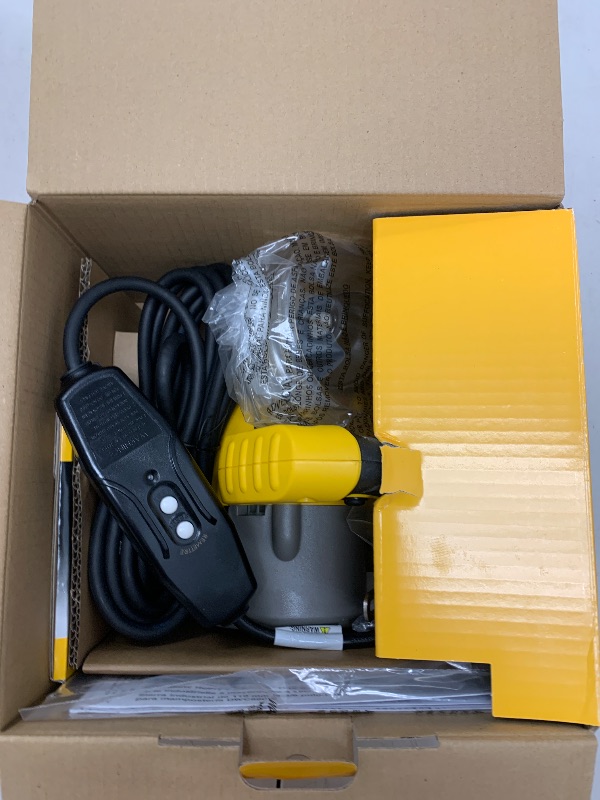 Photo 1 of DEWALT Wet Tile Saw, Masonry, 4-3/8-Inch (DWC860W)