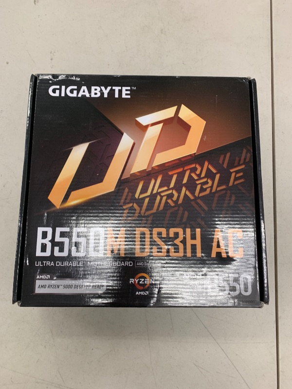 Photo 1 of GIGABYTE B550M DS3H AC (AM4 AMD/B550/Micro ATX/Dual M.2/SATA 6Gb/s/USB 3.2 Gen 1/PCIe 4.0/HMDI/DVI/DDR4/Motherboard)