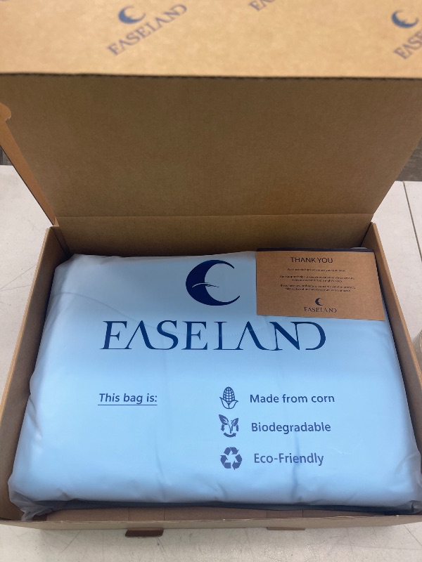 Photo 1 of EASELAND Lyocell Cooling Comforter King Size, Cooling Blanket for Hot Sleepers, All-Season Double-Sided Quilt Stretch Fabric, Q-Max>0.45, Breath Ice Blanket, Soft Lightweight, Blue (90"×108")