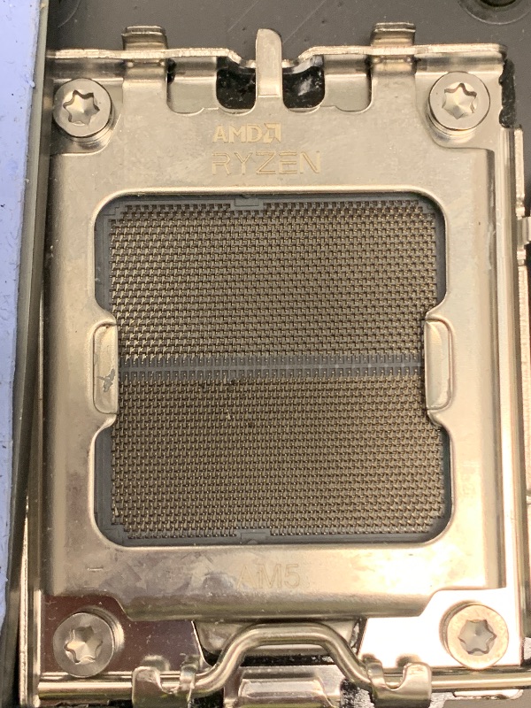 Photo 1 of FOR PARTS ONLY GIGABYTE B650 AORUS Elite AX (AM5/LGA 1718/ AMD B650/ATX/ 5-Year Warranty/DDR5/ M.2/ PCIe 5.0/USB 3.2 Gen2X2 Type-C/WiFi 6E/2.5GbE LAN/Q-Flash Plus/EZ-Latch/Gaming Motherboard)