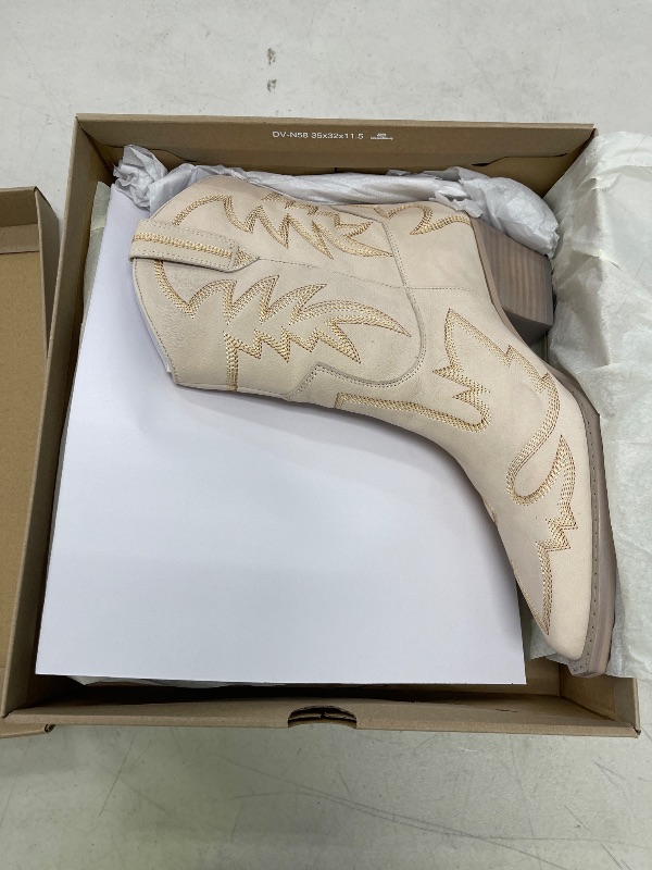 Photo 1 of Dolce Vita RUNA SIZE 12