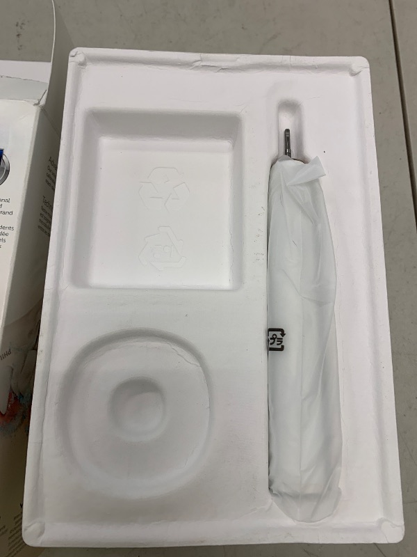Photo 1 of Philips Sonicare DiamondClean Smart 9500 Electric Toothbrush, Sonic Toothbrush with App, Pressure Sensor, Brush Head Detection, 5 Brushing Modes and 3 Intensity Levels, Rosegold, Model HX9923/61