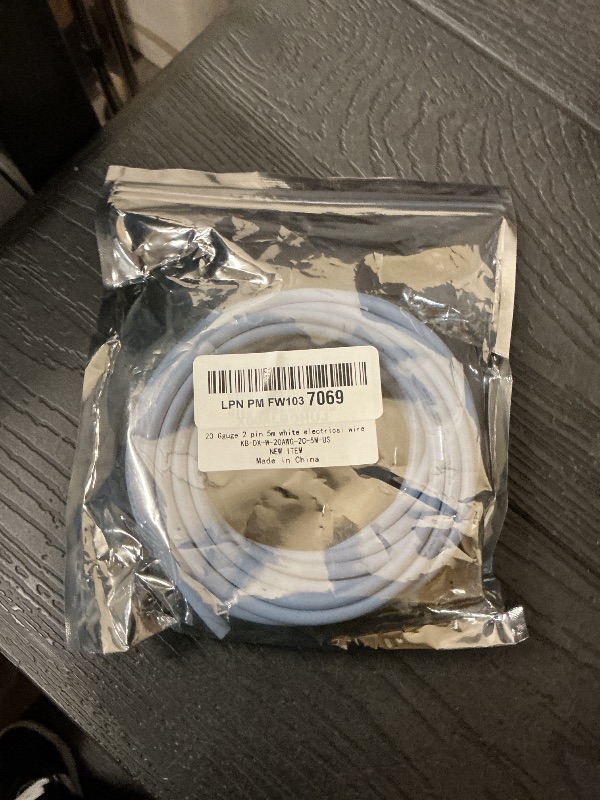 Photo 1 of 20 Gauge 2 Conductor Electrical Wire, 16.4FT Low Voltage 20/2 Tinned Copper Stranded 2 Wire Cable, 20 AWG White Flexible Extension Power Cord for Automotive, LED Lamp, Outdoor Landscape Lighting Etc