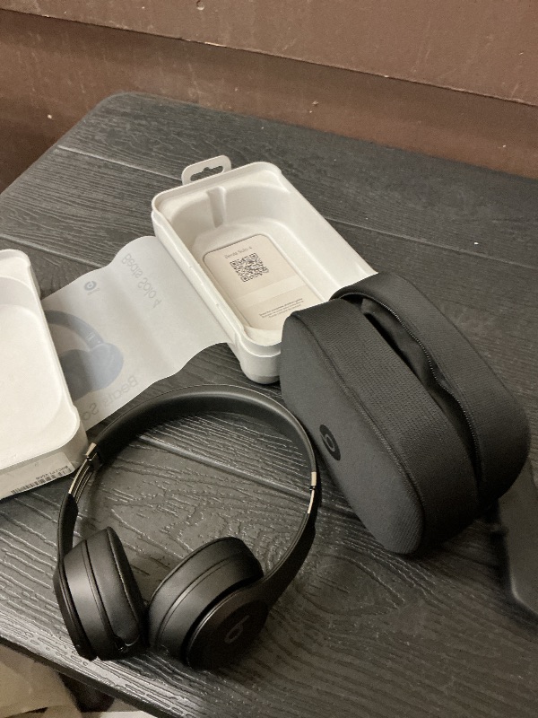 Photo 1 of Beats headphones solo 4 