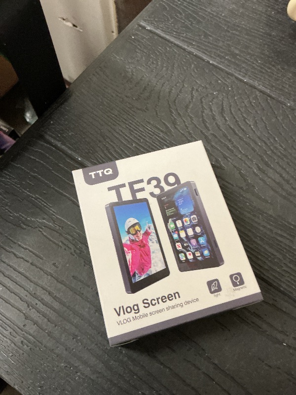 Photo 1 of Vlog Selfie Monitor Screen, Magnetic Phone Vlog Selfie Monitor Screen 4K 30fps Bluetooth Remote, Back Camera Monitor for Vlog Live Stream TikTok, Compatible with iPhone & Android