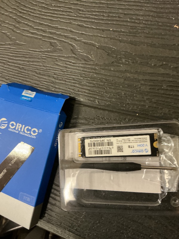 Photo 1 of ORICO M.2 2280 SATA SSD, 1TB Internal M.2 SSD with B+M Key for Desktop/Laptop, SATA III 6Gbps NGFF Solid State Drive Low Power Consumption (PCIe NVMe Incompatible) - Y20M