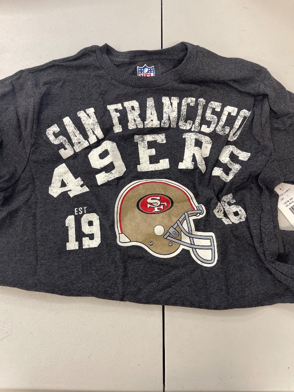 Photo 1 of SAN FRANCISCO 49ERS TSHIRT SIZE LARGE