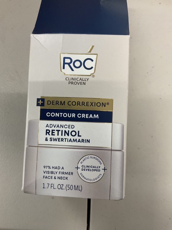 Photo 1 of RoC Derm Correxion Neck Cream with Hyaluronic Acid and Advanced Retinol to visibly Tighten & Lift Horizontal Neck Lines, Facial Moisturiser to Contour Face, Neck + Jaw, (1.7 oz) with Retinol Packette