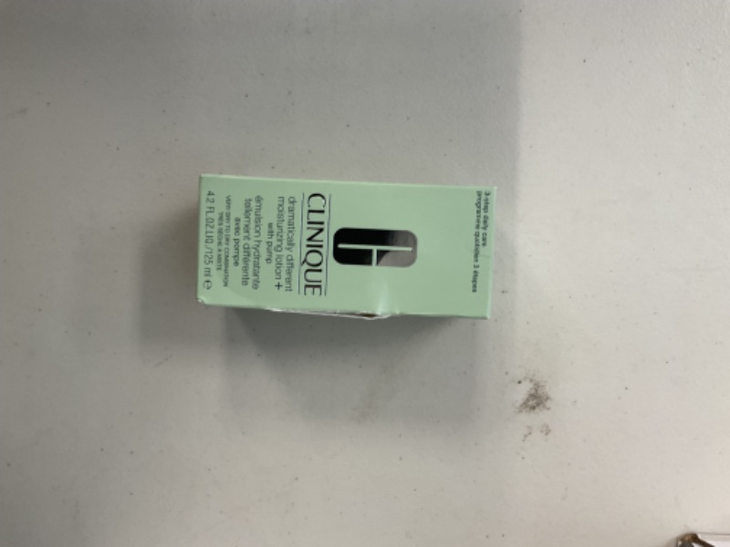 Photo 1 of Clinique 3-Step Dramatically Different Daily Moisturizing Lotion+ For Dry to Dry Combination Skin Types, 4.2 Fl Oz