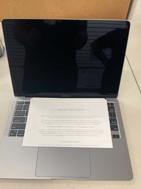 Photo 1 of Apple 2020 MacBook Air with M1 Chip 13-inch