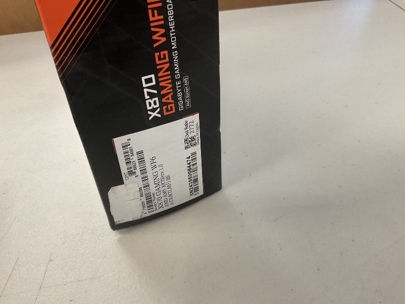 Photo 1 of GIGABYTE X870 Gaming WIFI6 AMD AM5 LGA 1718 Motherboard, ATX, DDR5, 3X M.2, PCIe 5.0, USB4, WiFi 6, 2.5GbE LAN, EZ-Latch, 5-Year Warranty