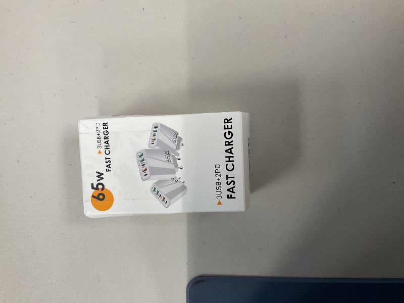 Photo 1 of UK Ireland USB Charger Block 20W, LiFiYiRc 6.6A 2 USB C 3 USB A Ports Plug for England Ireland Scotland British Irish London Hong Kong Type G Adapter