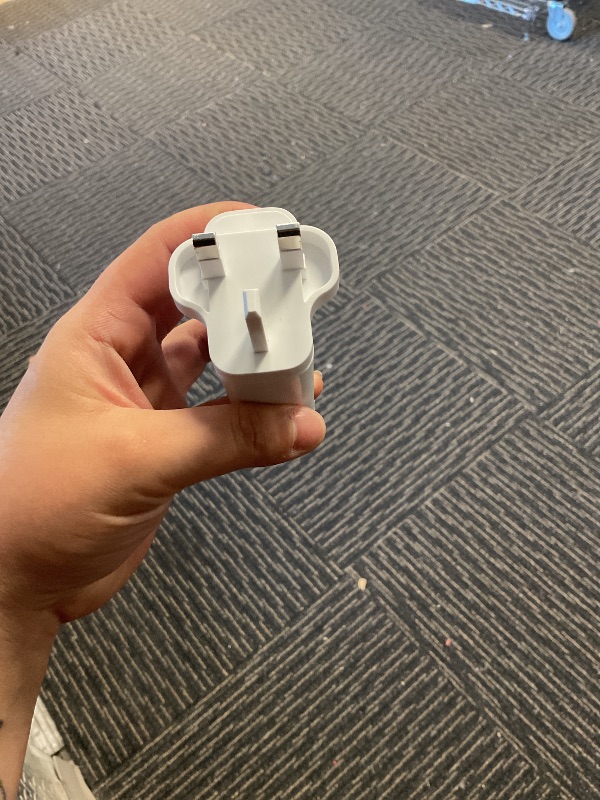 Photo 1 of UK Ireland USB Charger Block 20W, LiFiYiRc 6.6A 2 USB C 3 USB A Ports Plug for England Ireland Scotland British Irish London Hong Kong Type G Adapter