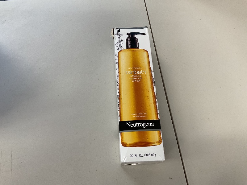 Photo 1 of Neutrogena Rainbath Moisturizing Daily Body Wash Cleanser and Shaving Gel with Clean Rinsing Lather, Original Scent, 32 fl. Oz