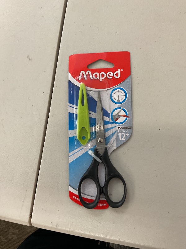 Photo 1 of Maped Precise, 13 cm M681700 – Scissors with Blade Guard – Black
