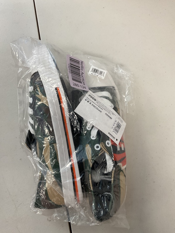 Photo 1 of FOCO Cincinnati Bengals NFL Womens Camo Low Top Canvas Shoes - 11