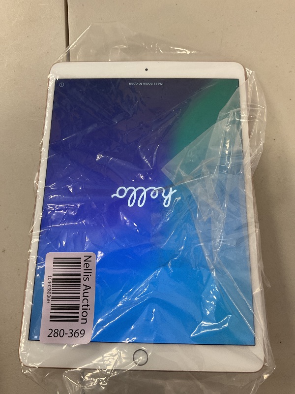 Photo 1 of Broken Apple iPad (9th Generation)