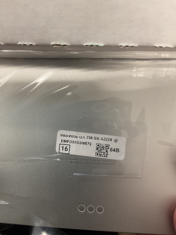 Photo 1 of iPad Pro 12.9in (4th Gen.) - 256GB - WiFi - Silver (Renewed Premium)