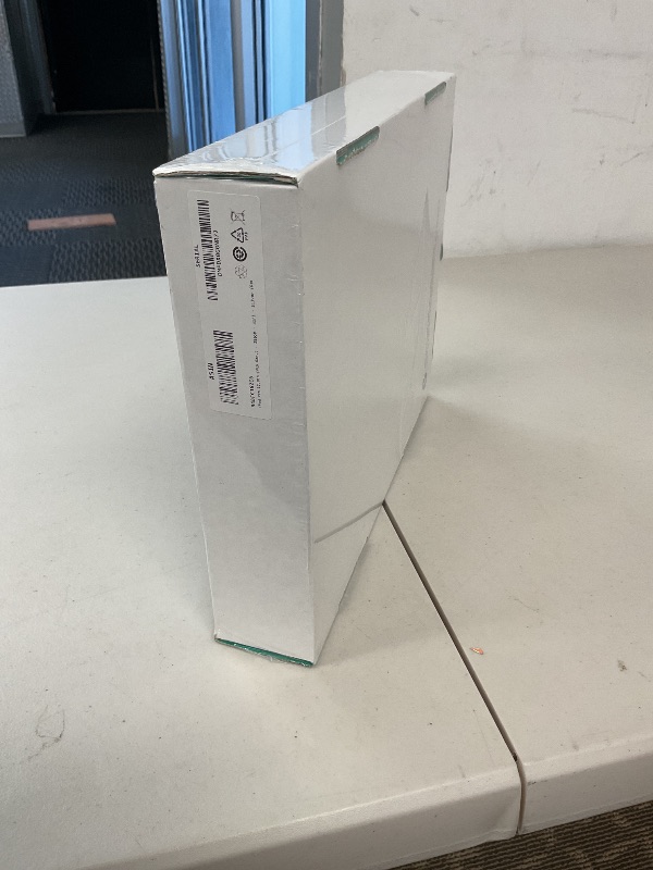 Photo 1 of iPad Pro 12.9in (4th Gen.) - 256GB - WiFi - Silver (Renewed Premium)