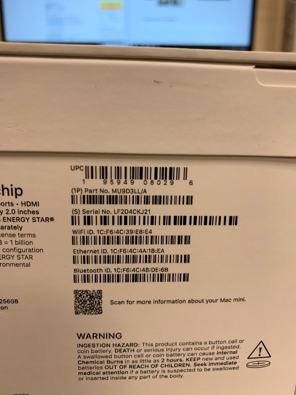 Photo 1 of Apple 2025 MacBook Air 13-inch Laptop with M4 chip: Built for Apple Intelligence, 13.6" Liquid Retina Display, 16GB Unified Memory, 256GB SSD Storage, 12MP Center Stage Camera, Touch ID, Starlight