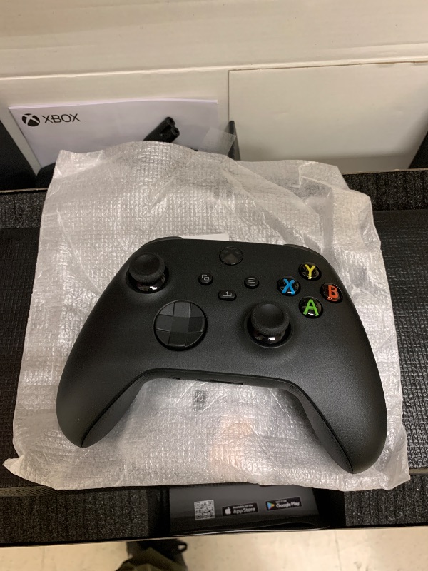 Photo 1 of Xbox Series X - Gaming Console - 1TB SSD - Includes Wireless Controller - 4K Gaming - 120FPS - Carbon Black
