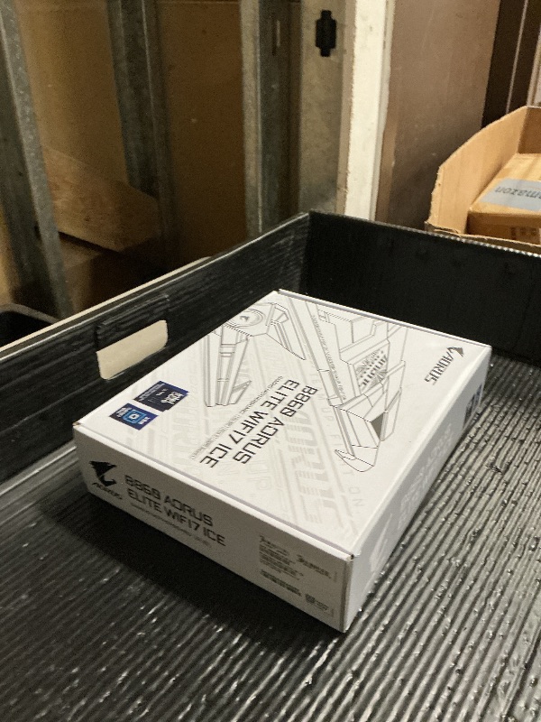 Photo 1 of GIGABYTE B860 AORUS Elite WIFI7 ICE Intel Core Ultra (Series 2) LGA 1851 Motherboard, ATX, DDR5, 3X M.2, PCIe 5.0, USB-C, WIFI7, 2.5GbE LAN, EZ-Latch