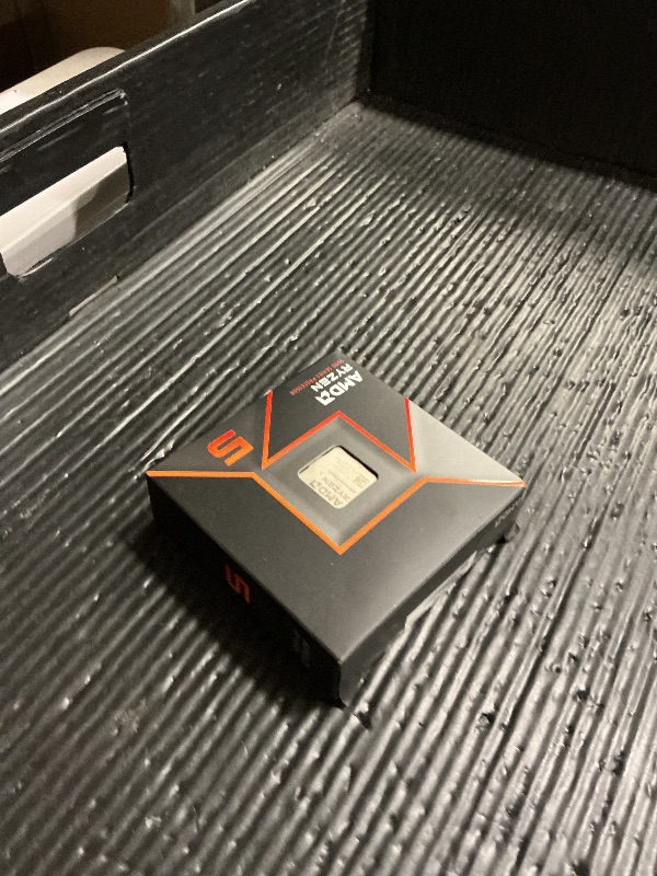 Photo 1 of AMD Ryzen™ 5 9600X 6-Core, 12-Thread Unlocked Desktop Processor