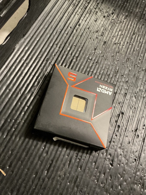Photo 1 of AMD Ryzen™ 5 9600X 6-Core, 12-Thread Unlocked Desktop Processor