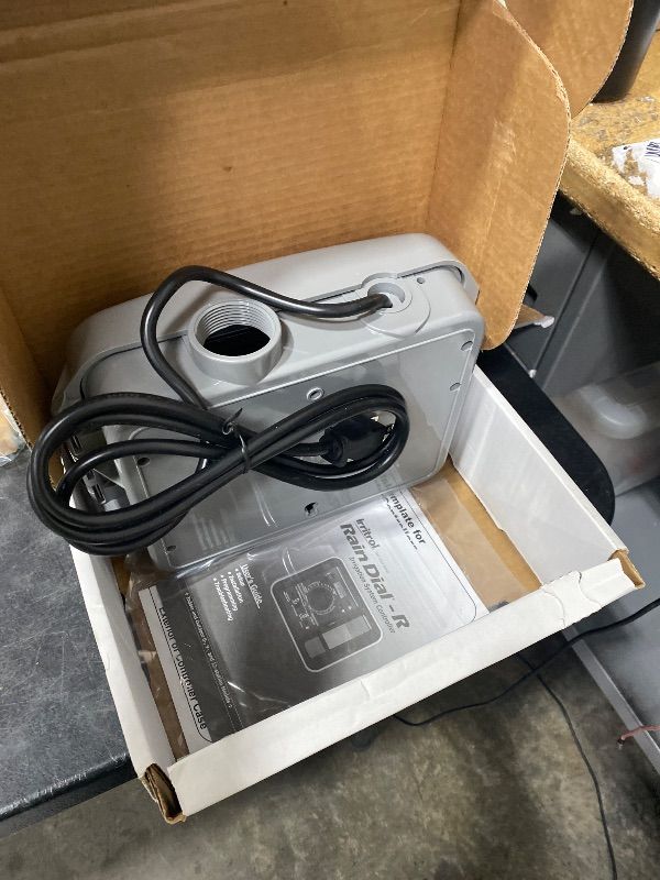 Photo 3 of Irritrol Rain Dial RD600-INT-R 6 Station Indoor Irrigation Controller