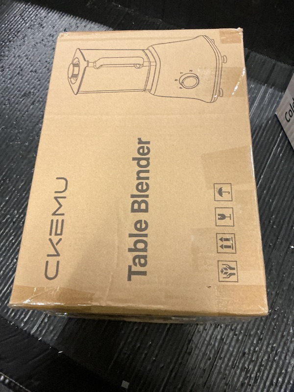 Photo 1 of Professional Blender For Smoothies, Countertop Blender with 6 Cup Glass Jar, 3 Functions Including Puree, Crush Ice, 750 Watts (white)