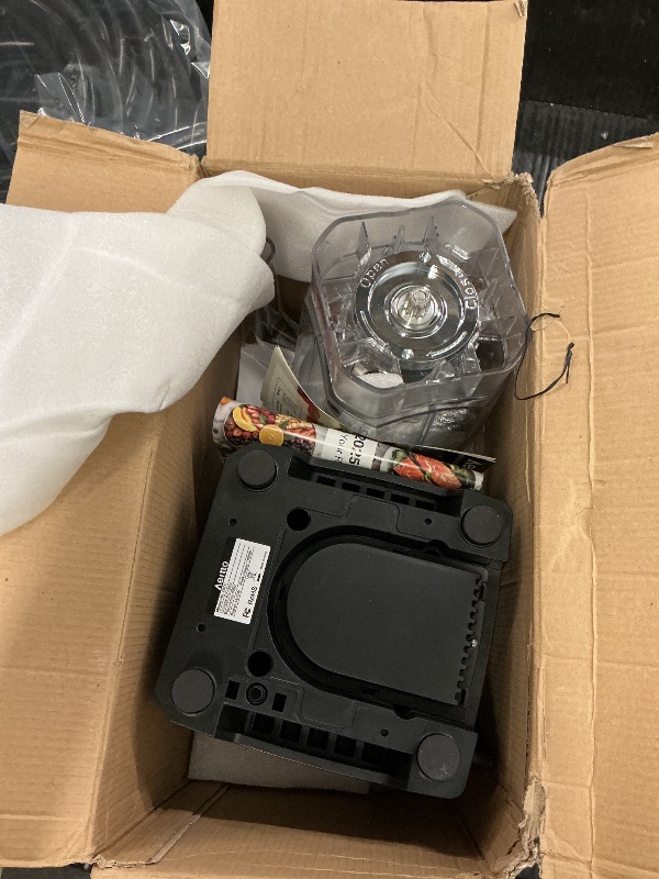 Photo 1 of Aeitto Blenders for Kitchen with 68Oz. Large Capacity, 1800W Max Power Smoothie Blender, 3 Preset Programs & 7 Speeds, Professional Countertop Blender for Smoothies, Ice Crush, Generation2 Silver