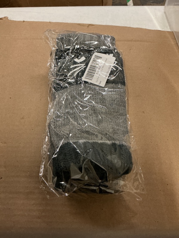 Photo 1 of 2Pairs Cat Embroidery Splicing Knitted Gloves Warm Gloves Fashion Leaky Finger Casual Women's Glove