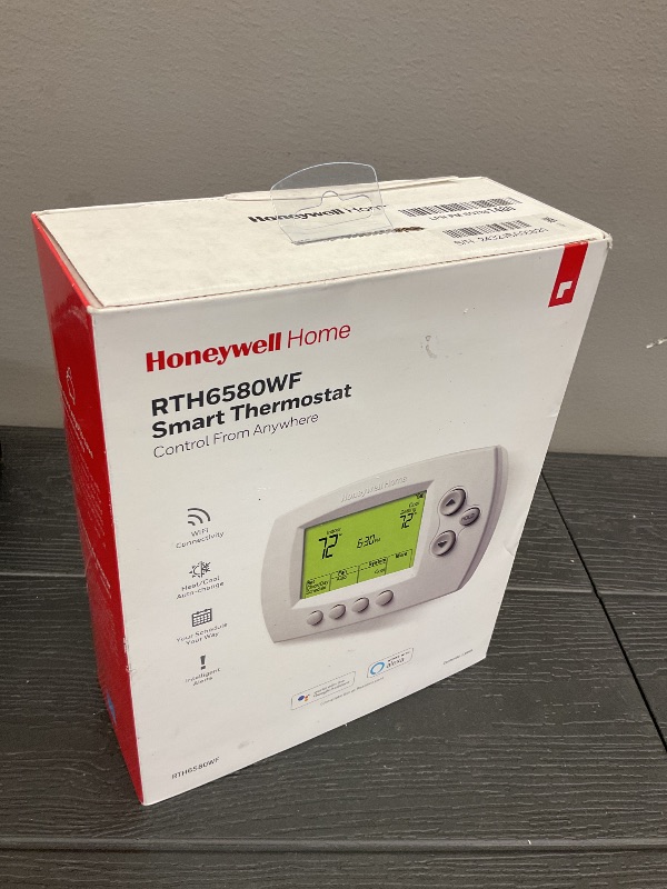 Photo 1 of Honeywell Home RTH6580WF Wi-Fi 7-Day Programmable Thermostat, White