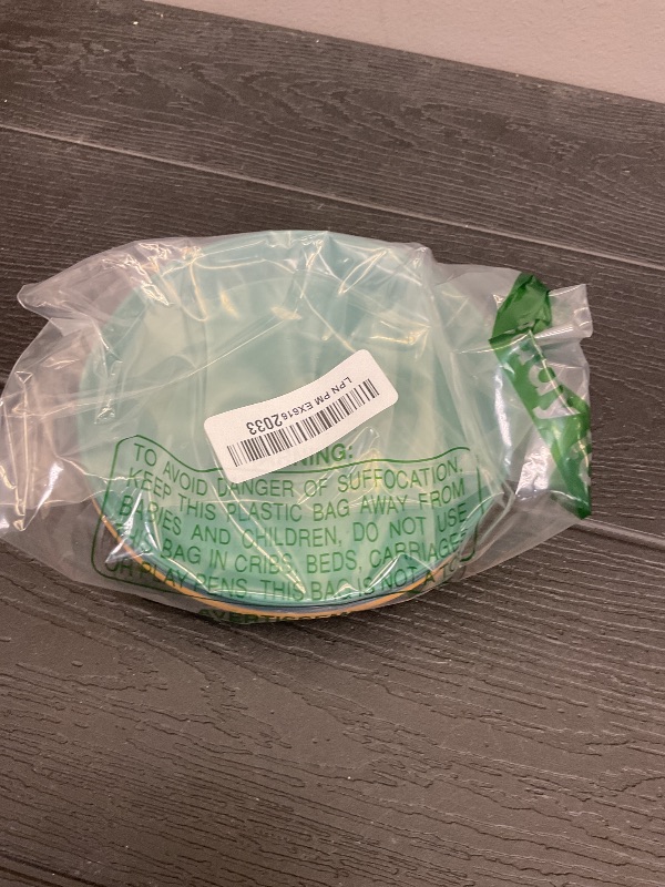 Photo 1 of Gerrii 6 Pieces Shallow Cat Food Dish, Whisker Friendly, Lightweight, 6 Inch Wheat Straw Bowls, Suitable for Small Cats