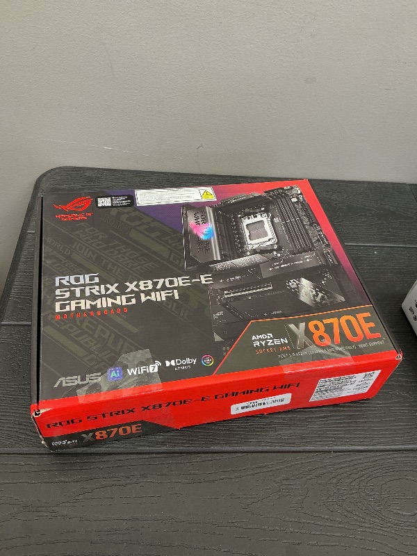 Photo 1 of ASUS ROG Strix X870E-E Gaming WiFi AMD AM5 X870 ATX Motherboard 18+2+2 Power Stages, Dynamic OC Switcher, Core Flex, DDR5 AEMP, WiFi 7, 5X M.2, PCIe® 5.0, Q-Release Slim, USB4®, AI OCing & Networking