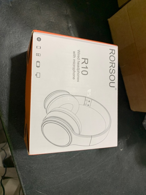 Photo 1 of RORSOU R10 Kids Headphones Over-Ear with Microphone, Lightweight Folding Stereo Bass Headset with 1.5M No-Tangle Cord, Portable Wired Headphones for Smartphone Tablet Computer MP3 / 4 (Black)