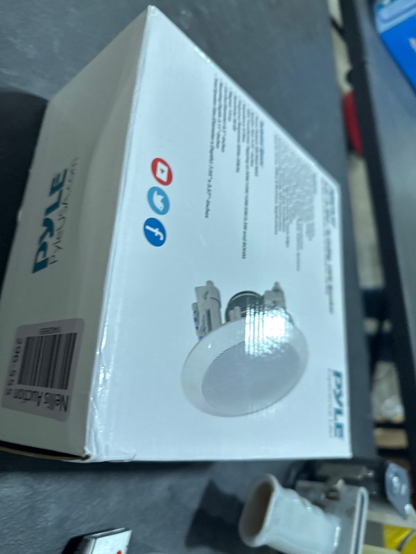 Photo 1 of Pyle Ceiling and Wall Mount Speaker -5.25” 2-Way 70V Audio Stereo Sound Subwoofer Sound with Dome Tweeter, 300 Watts,In-Wall & In-Ceiling Flush Design for Home Surround System - Pyle PDIC53T (White)