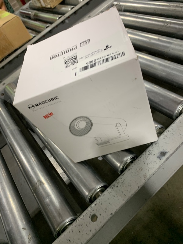 Photo 1 of ?Electric Focus?Magcubic Mini Projector 4K Support, Smart Projector with WiFi 6 and Bluetooth 5.4, 5W Soundbase Speaker, 180° Rotation, Portable Proyector for Home Theater HY300 Ultra (Grey)