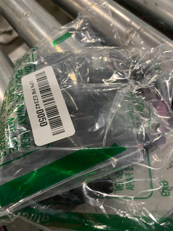 Photo 1 of TOPMATTY Solar Panel Connectors T Branch Connectors, Branch Connectors for Solar Panels, IP67 Waterproof 3 to 1 Connectors for 1 Pair/M/FFF and F/MMM