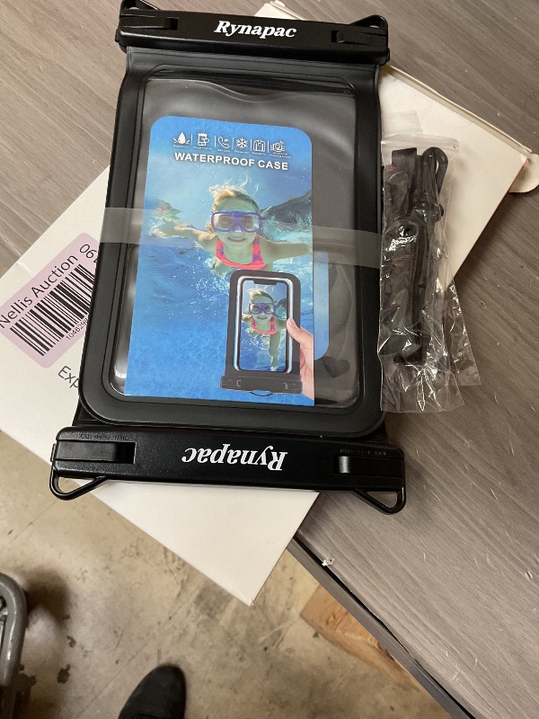 Photo 1 of [Up to 10"] Large Waterproof Phone Pouch Bag - 1 Pack Waterproof Phone Case for iPhone 16 15 Pro Max Galaxy S25 S24 S23 Ultra, IPX8 Cellphone Water Protector Pouch Beach Essentials Travel Must Haves