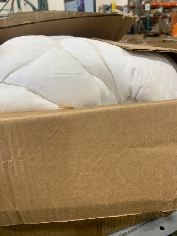 Photo 1 of LEISURE TOWN Full Mattress Pad Fitted Quilted Cotton Mattress Cover Cooling Soft Pillow Top Mattress Topper with Down Alternative Filling Mattress Protector with 8-21 Deep Pocket (54x75 White)
